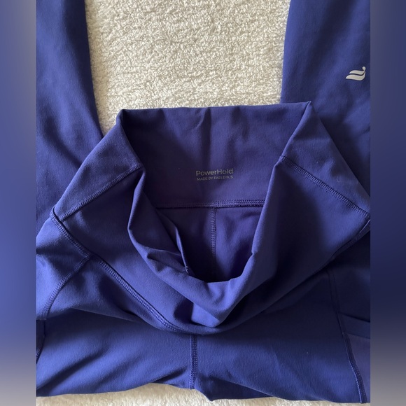 Fabletics Vibrant Purple Women’s Leggings Size Medium - Picture 3 of 10